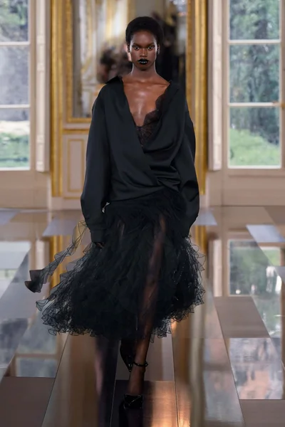 Look 8